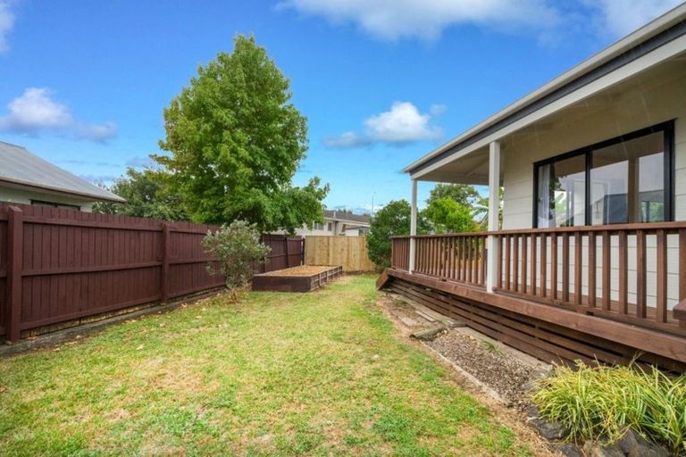 Photo of property in 5 Posa Avenue, Henderson, Auckland, 0612