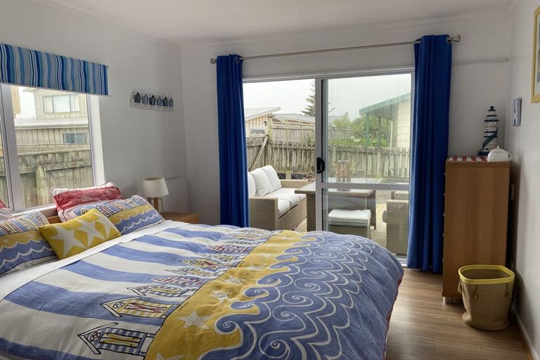 Photo of property in 27 Scott Avenue, Otaki Beach, Otaki, 5512