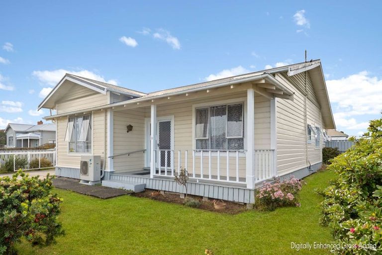 Photo of property in 51 Allardice Street, Dannevirke, 4930