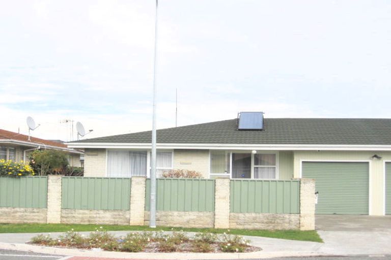 Photo of property in 1/402 Lyndon Road West, Hastings, 4122