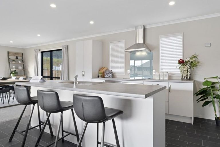 Photo of property in 8 Shepherd Road, Jacks Point, Queenstown, 9371