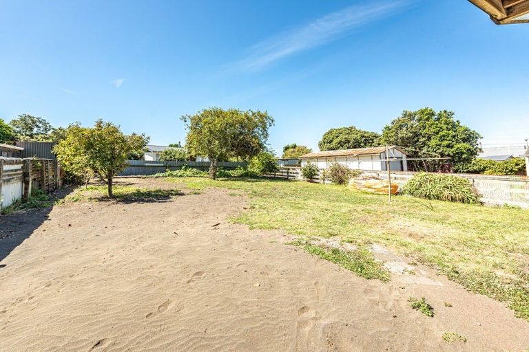 Photo of property in 110 Hinau Street, Castlecliff, Whanganui, 4501