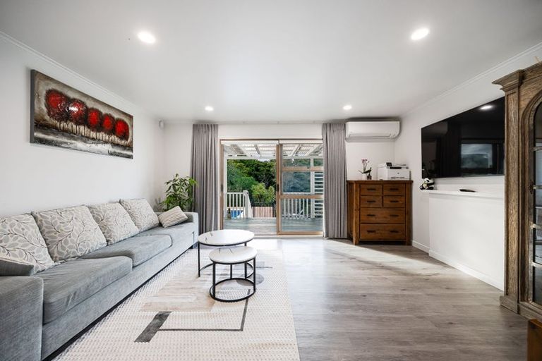 Photo of property in 40 Pupuke Road, Hillcrest, Auckland, 0627