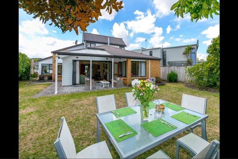 Photo of property in 14 Arcus Street, St Andrews, Hamilton, 3200