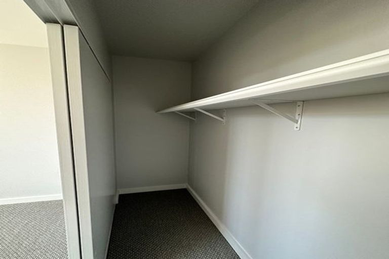 Photo of property in Unit 106,l1, 106/14 Laings Road, Hutt Central, Lower Hutt, 5010