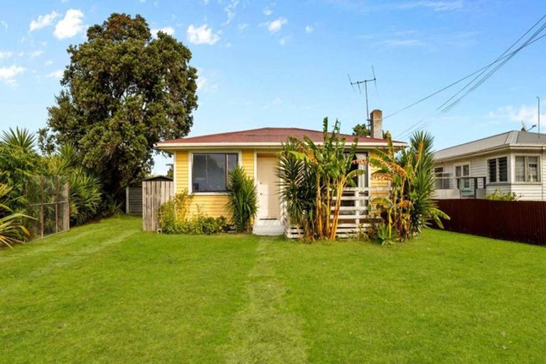 Photo of property in 16 Tolerton Avenue, Elgin, Gisborne, 4010
