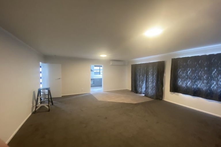 Photo of property in 15b Gribble Grove, Stokes Valley, Lower Hutt, 5019