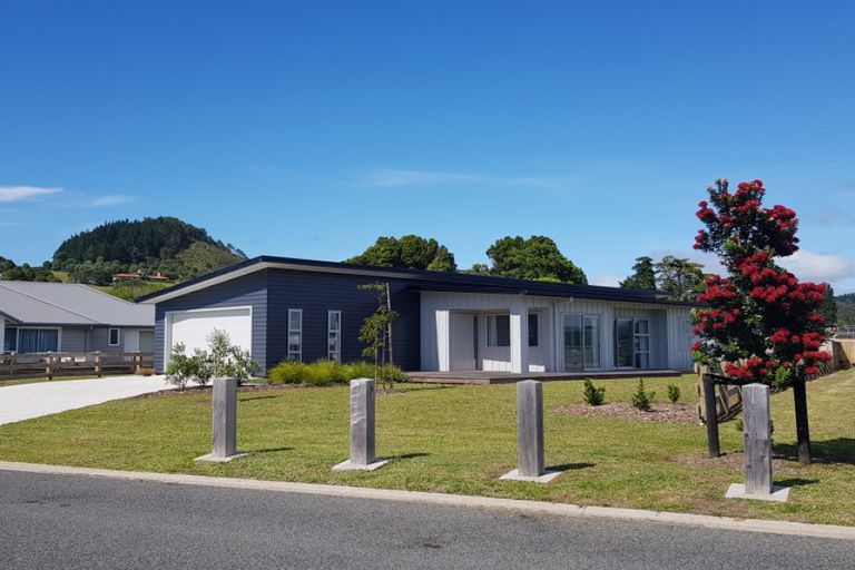 Photo of property in 41 Longreach Drive, Cooks Beach, Whitianga, 3591