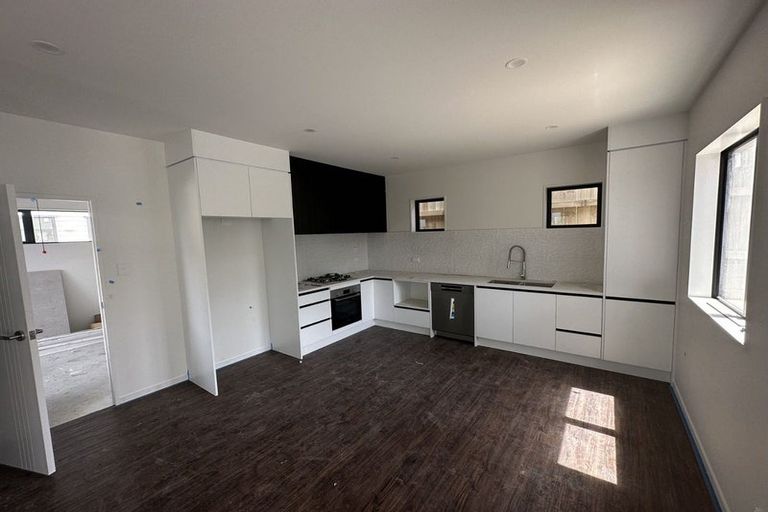 Photo of property in 29a Sheridan Drive, New Lynn, Auckland, 0600