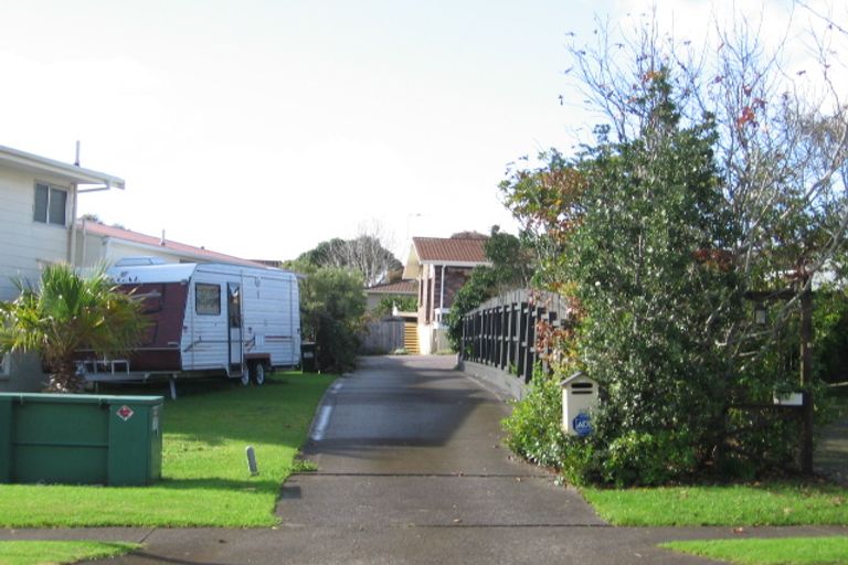 Photo of property in 13 Bay Vista Drive, Red Beach, 0932