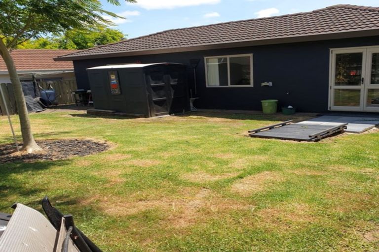 Photo of property in 11a Dawn Place, Waiuku, 2123
