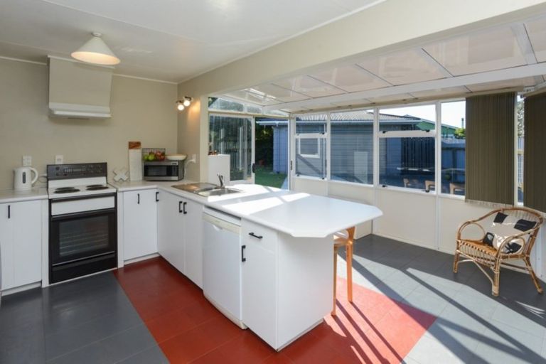 Photo of property in 22 Glamorgan Avenue, Tamatea, Napier, 4112