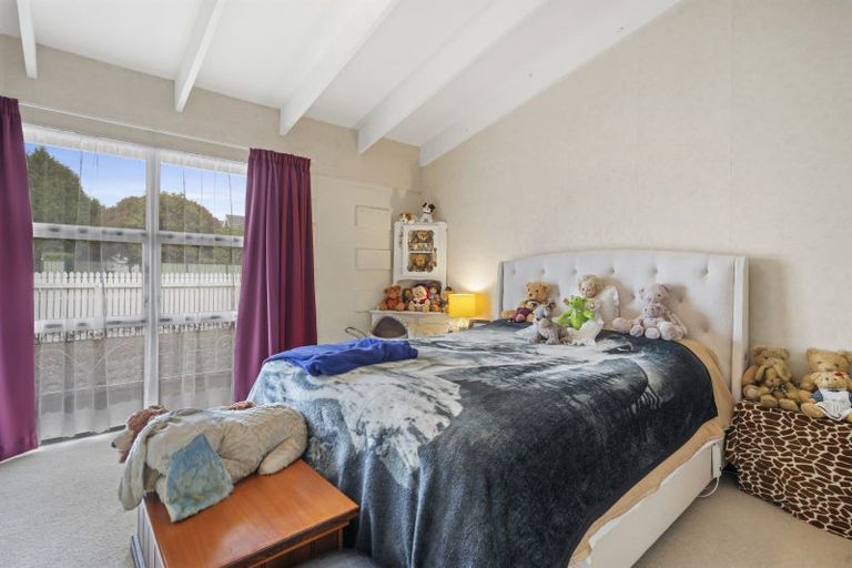 Photo of property in 89 Weraroa Road, Levin, 5510