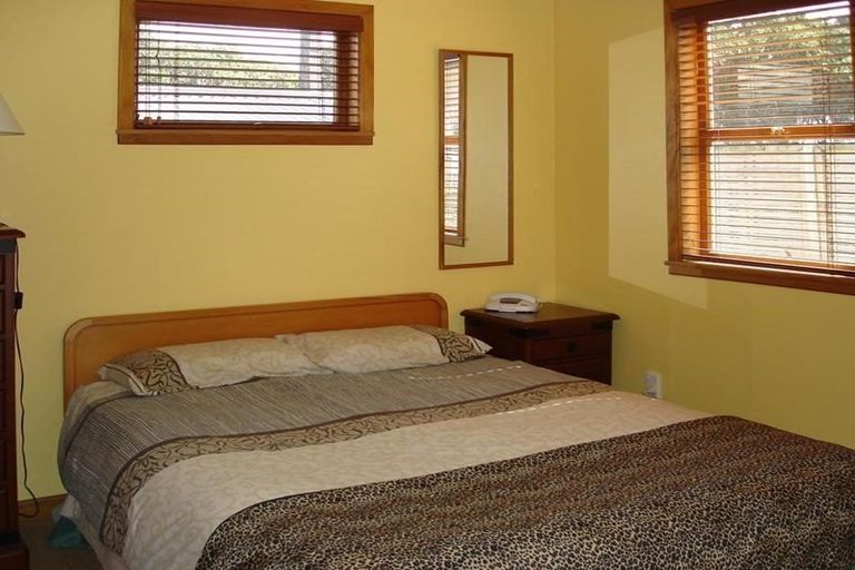 Photo of property in 55 Forrest Hill Road, Milford, Auckland, 0620