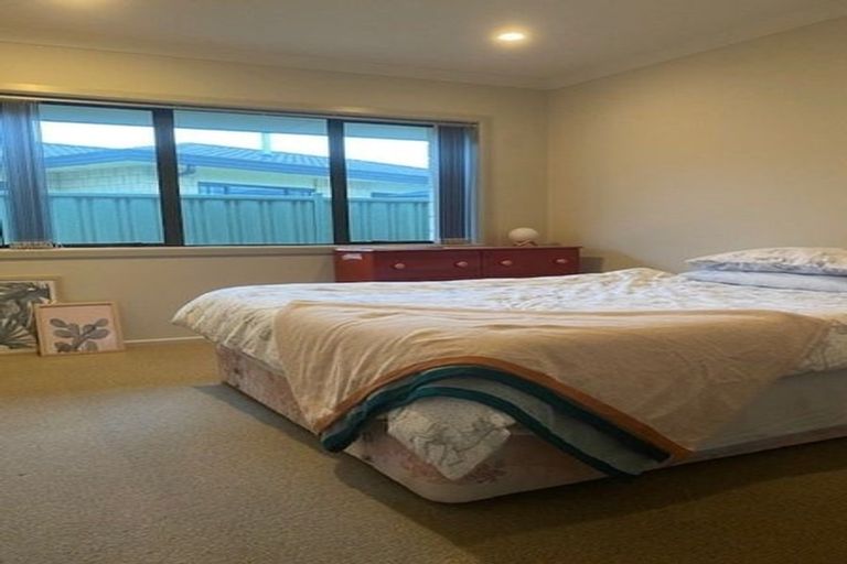 Photo of property in 15 Delta Mews Place, Clive, 4102