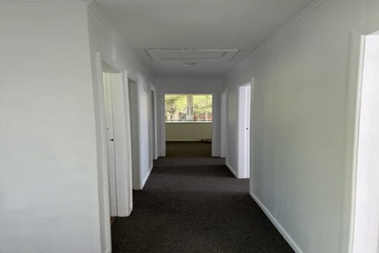 Photo of property in 9 Berkshire Grove, Cannons Creek, Porirua, 5024