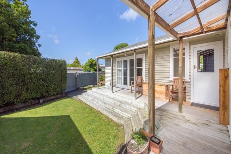 Photo of property in 11 Hartley Place, Awapuni, Palmerston North, 4412