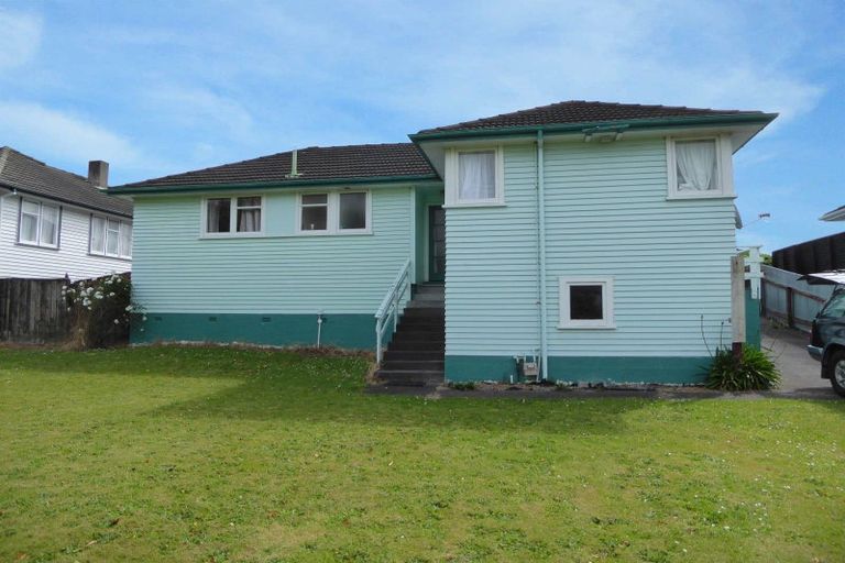 Photo of property in 21 Ashford Avenue, Hokowhitu, Palmerston North, 4410