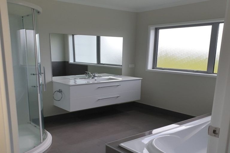 Photo of property in 53 Anselmi Ridge Road, Pukekohe, 2120