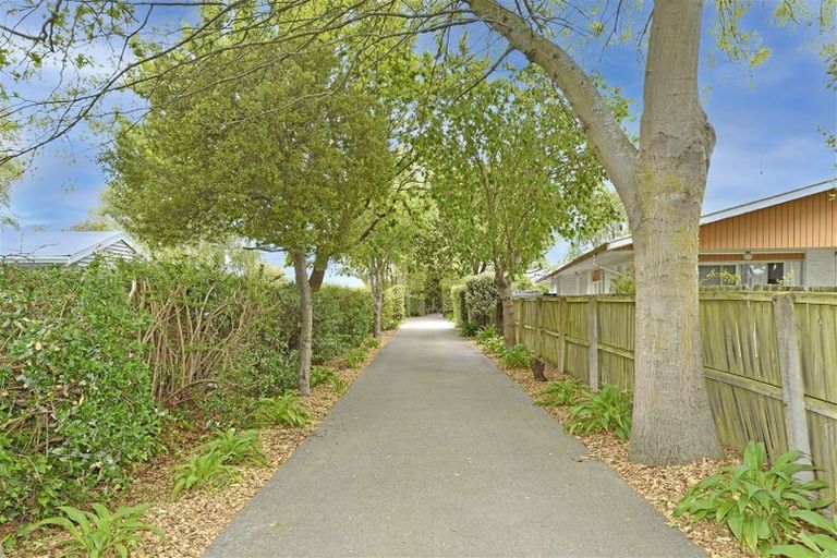 Photo of property in 21 Barnes Road, Redwood, Christchurch, 8051