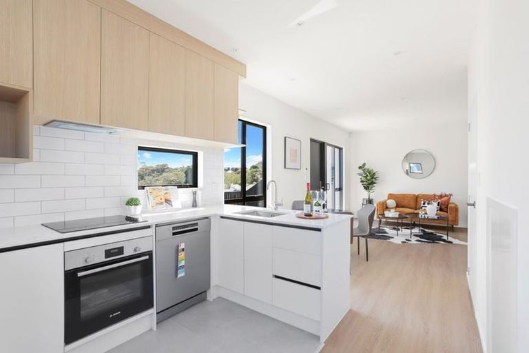 Photo of property in 11/20 Seabrook Avenue, New Lynn, Auckland, 0600