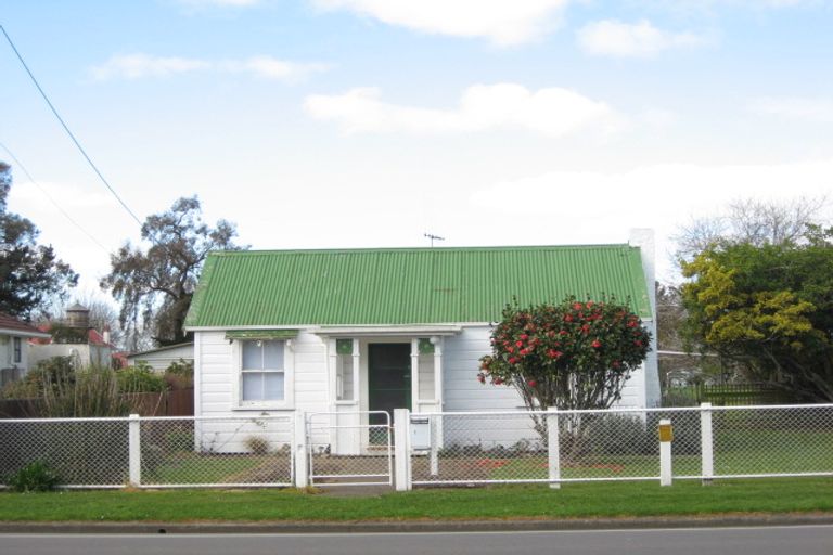 Photo of property in 180 Bridge Street, Bulls, 4818