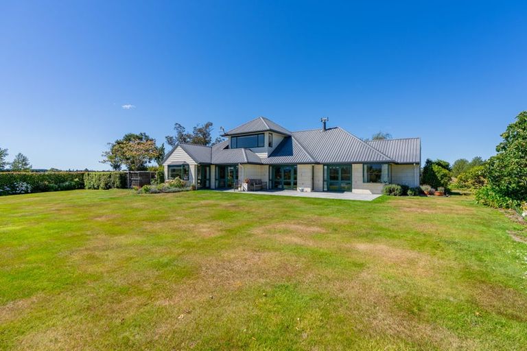 Photo of property in 132 Round Hill Road, Loburn, 7472