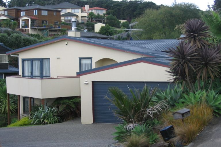 Photo of property in 90e Atkinson Road, Titirangi, Auckland, 0604