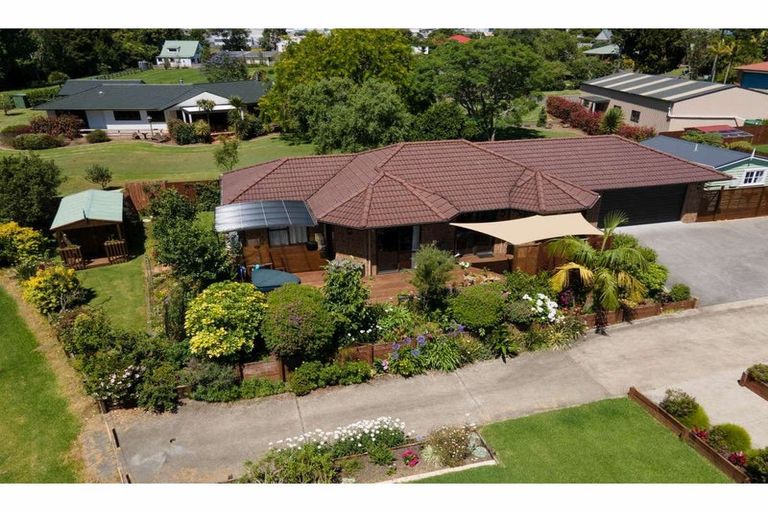 Photo of property in 12 Baska Voda Drive, Kerikeri, 0230
