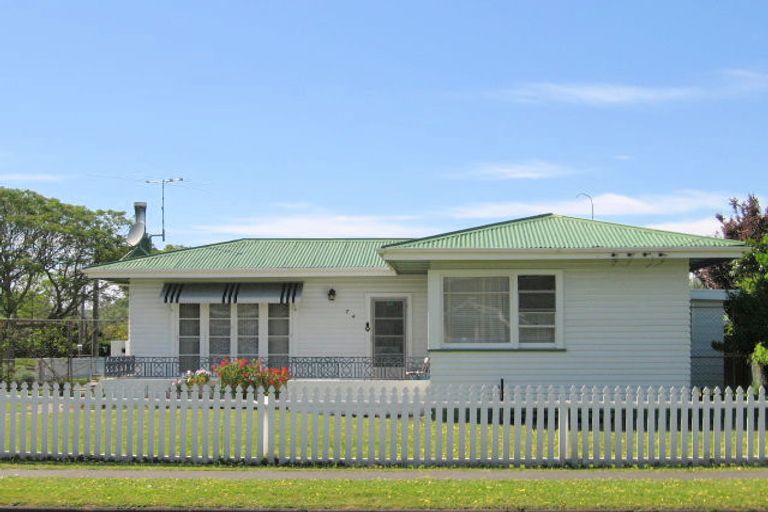 Photo of property in 74 Chalmers Road, Elgin, Gisborne, 4010