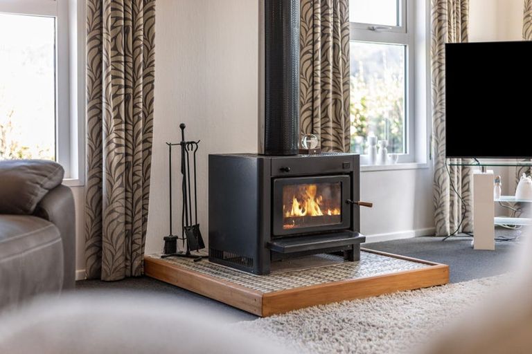 Photo of property in 19 Mimihau Grove, Wainuiomata, Lower Hutt, 5014