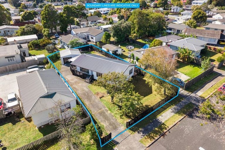 Photo of property in 4 Stoll Place, Clendon Park, Auckland, 2103