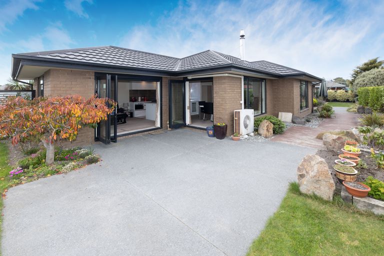 Photo of property in 9 Sea Eagles Place, North New Brighton, Christchurch, 8083