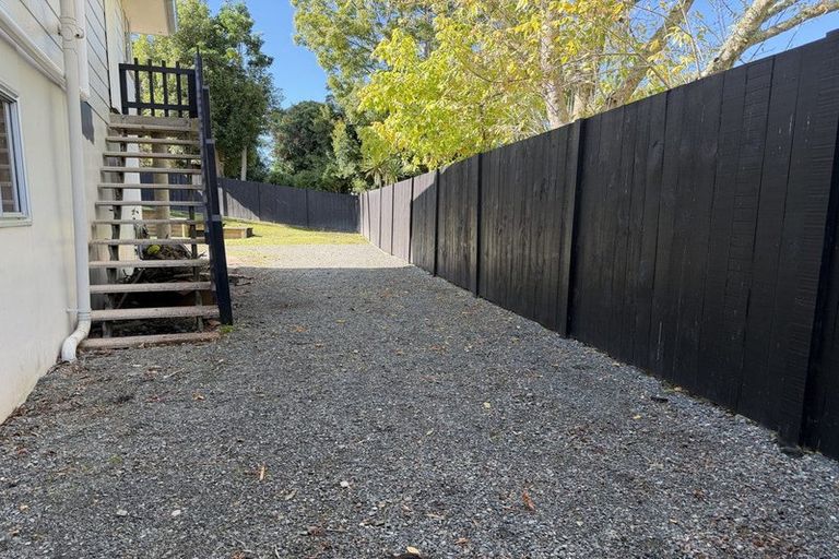Photo of property in 113 Weatherly Road, Torbay, Auckland, 0630