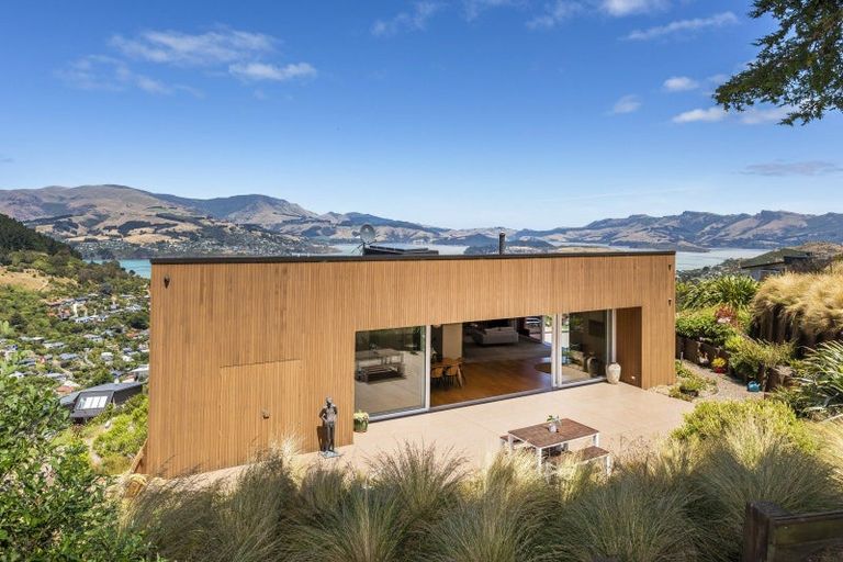 Photo of property in 2 Hyllton Heights, Lyttelton, 8082