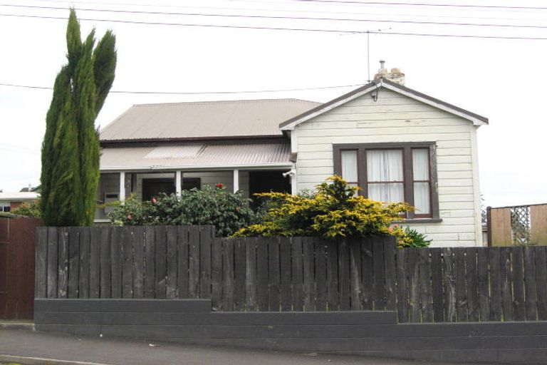 Photo of property in 54 Belt Road, New Plymouth, 4310