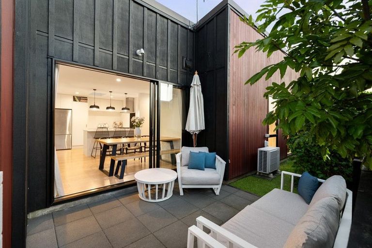 Photo of property in 24 Dignity Street, Papakura, 2110