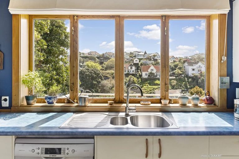 Photo of property in 8 Kowhai Road, Kelburn, Wellington, 6012