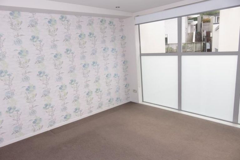 Photo of property in 3/142 Onslow Road, Khandallah, Wellington, 6035