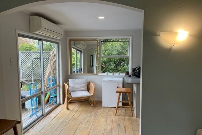 Photo of property in 1/15 Rodney Road, Northcote Point, Auckland, 0627