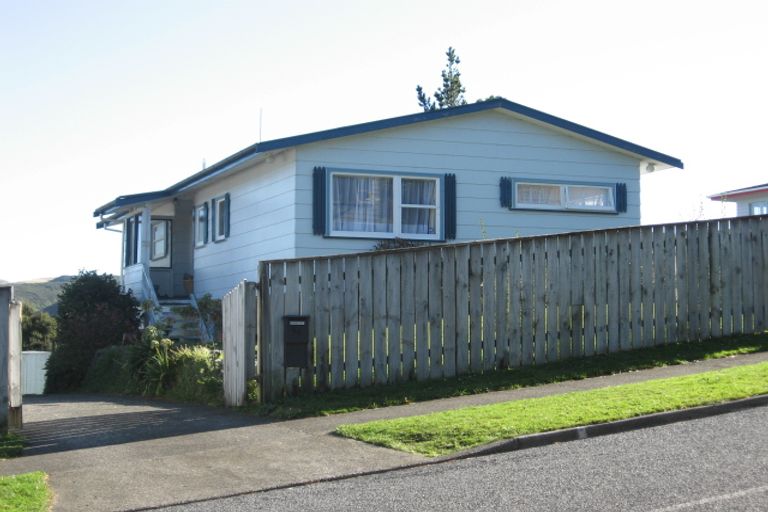 Photo of property in 51 Lord Street, Stokes Valley, Lower Hutt, 5019