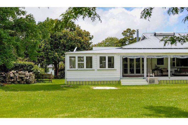 Photo of property in 128 Waipapa Road, Kerikeri, 0230
