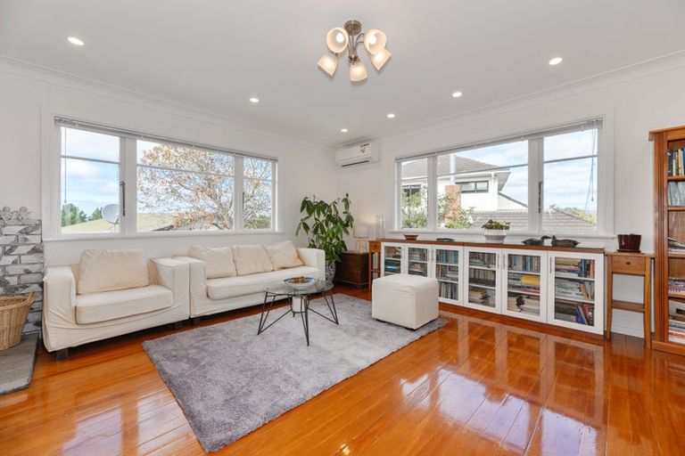 Photo of property in 52 Don Buck Road, Massey, Auckland, 0614