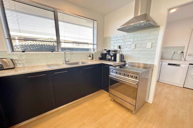 Photo of property in 9 Rolfe Place, Bishopdale, Christchurch, 8053