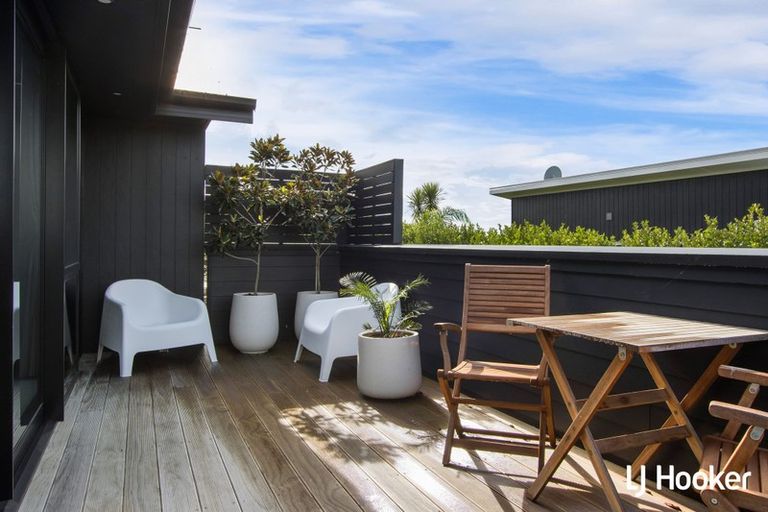 Photo of property in 24 Surfers Avenue, Waihi Beach, 3611