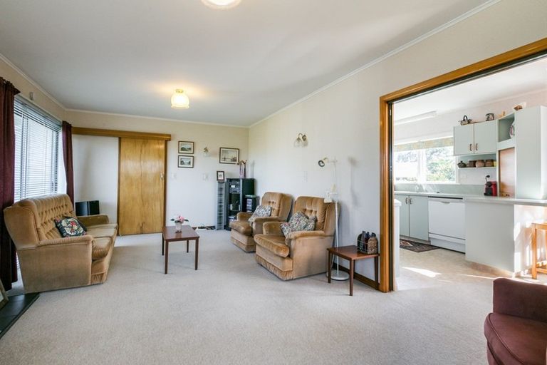 Photo of property in 18 Pembroke Street, Taradale, Napier, 4112