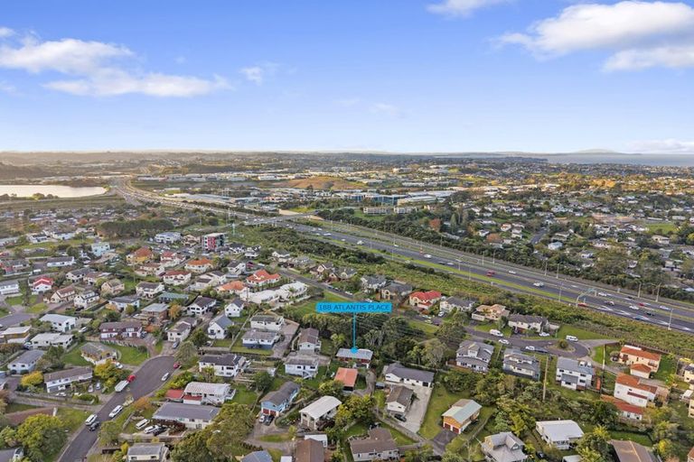 Photo of property in 2/18 Atlantis Place, Totara Vale, Auckland, 0629