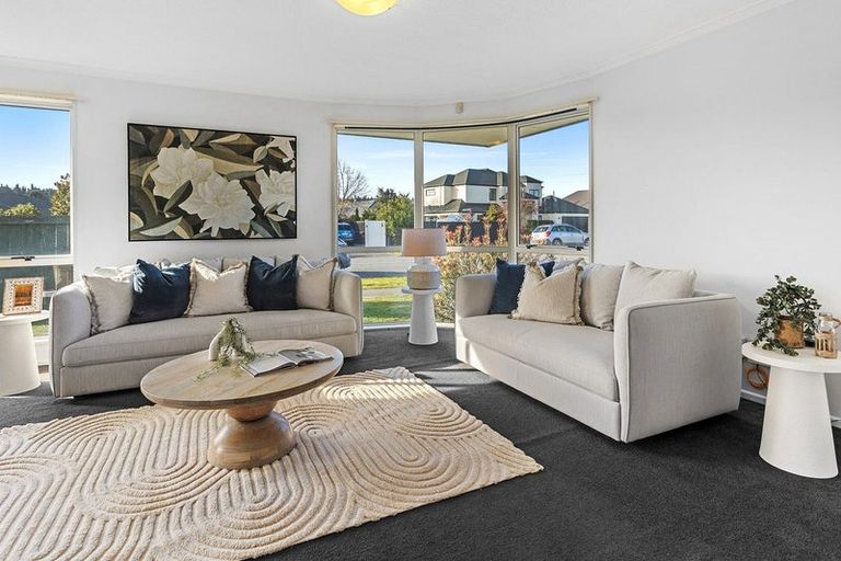 Photo of property in 32 Broadhaven Avenue, Parklands, Christchurch, 8083