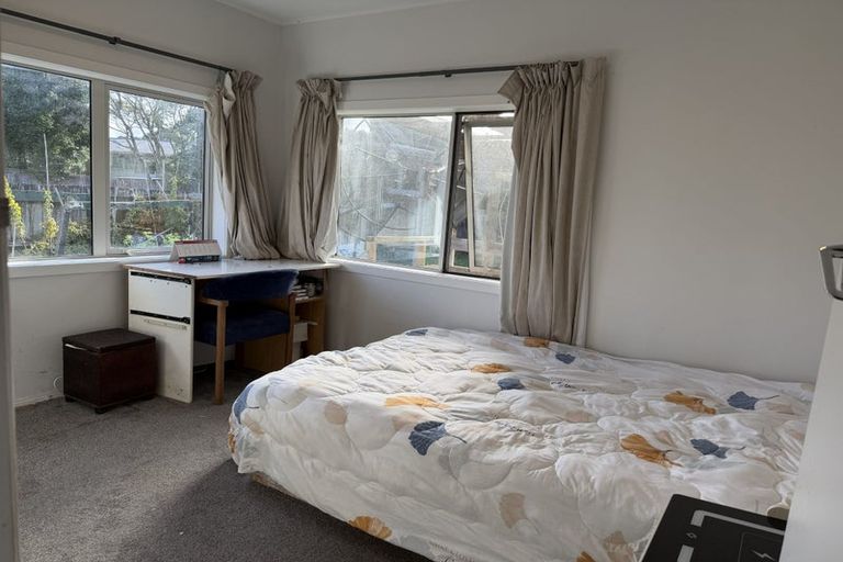 Photo of property in 1/132 Archers Road, Glenfield, Auckland, 0629
