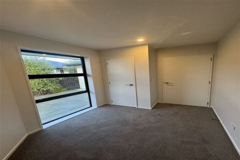 Photo of property in 11a Northcote Road, Northcote, Christchurch, 8052